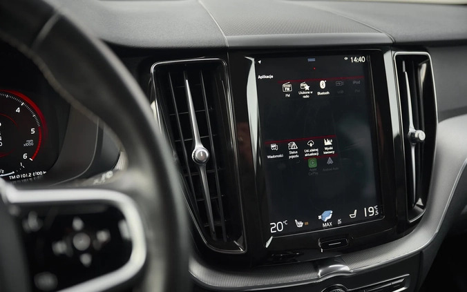 Volvo XC 60 cena 131800 przebieg: 133000, rok produkcji 2019 z Ustroń małe 596